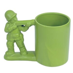 New Unused Big Mouth Toys Green Army Soldier Handled  Ceramic Novelty 16 oz Mug